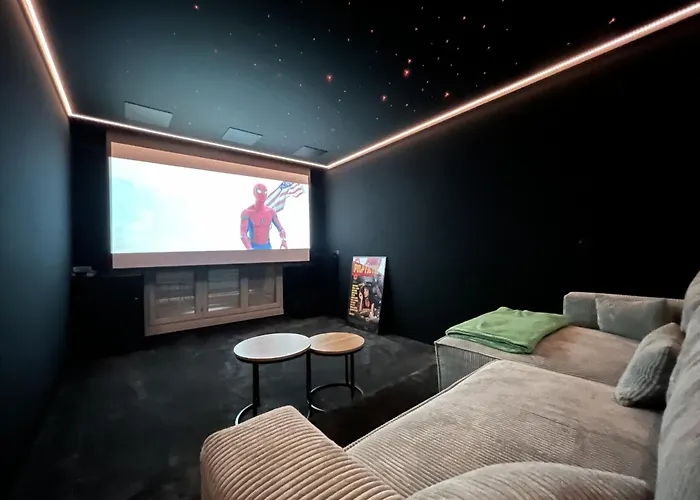 Dns Cine - Le Cinema Dans Votre Salon - 4P